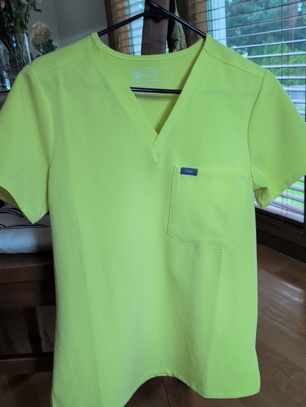 Figs Catarina Top, Limited Edition Color Citron, Size S